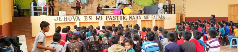 Feeding the Children of Campos de Suenos